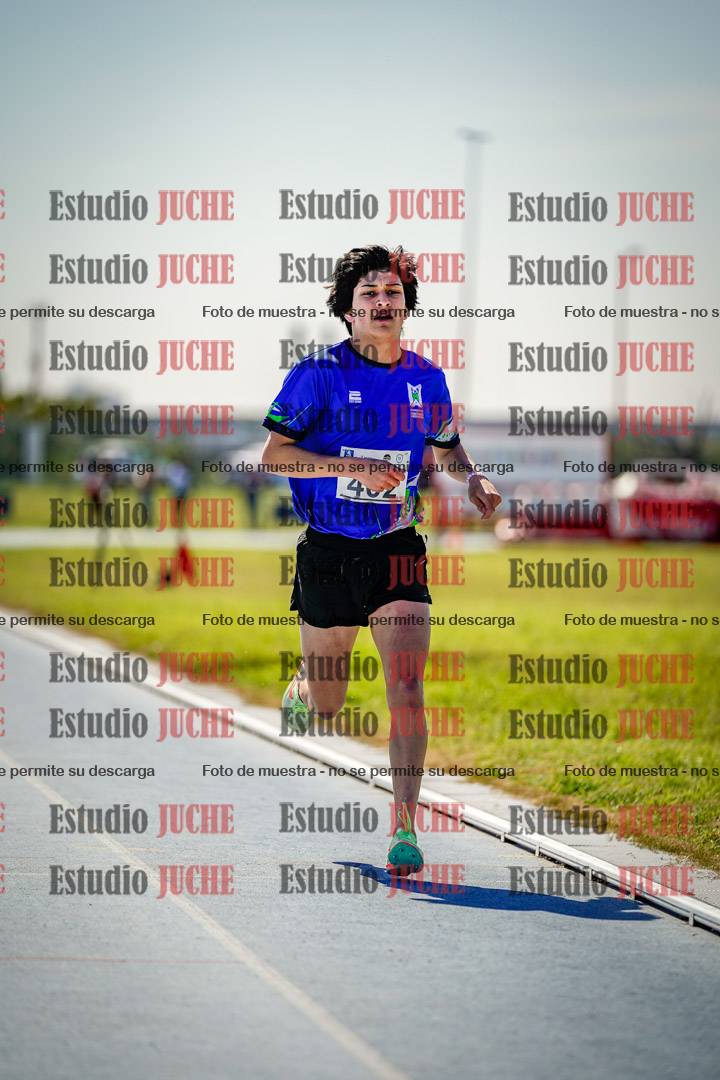 Fotos de los 2000 m con obstáculos de varones