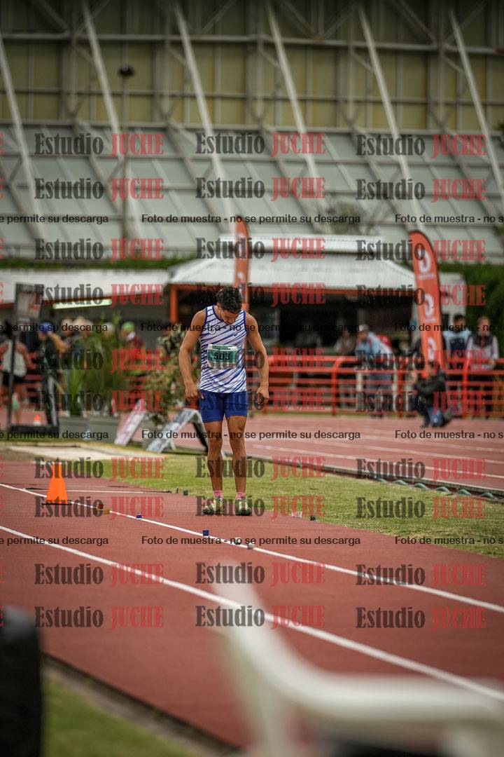 Fotos del salto en largo de varones