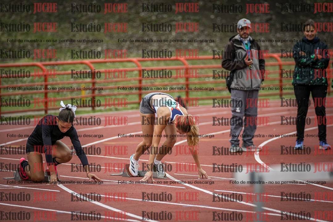 Fotos de los 100 m con vallas de mujeres