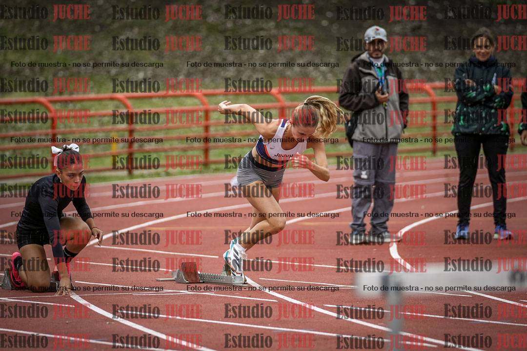 Fotos de los 100 m con vallas de mujeres