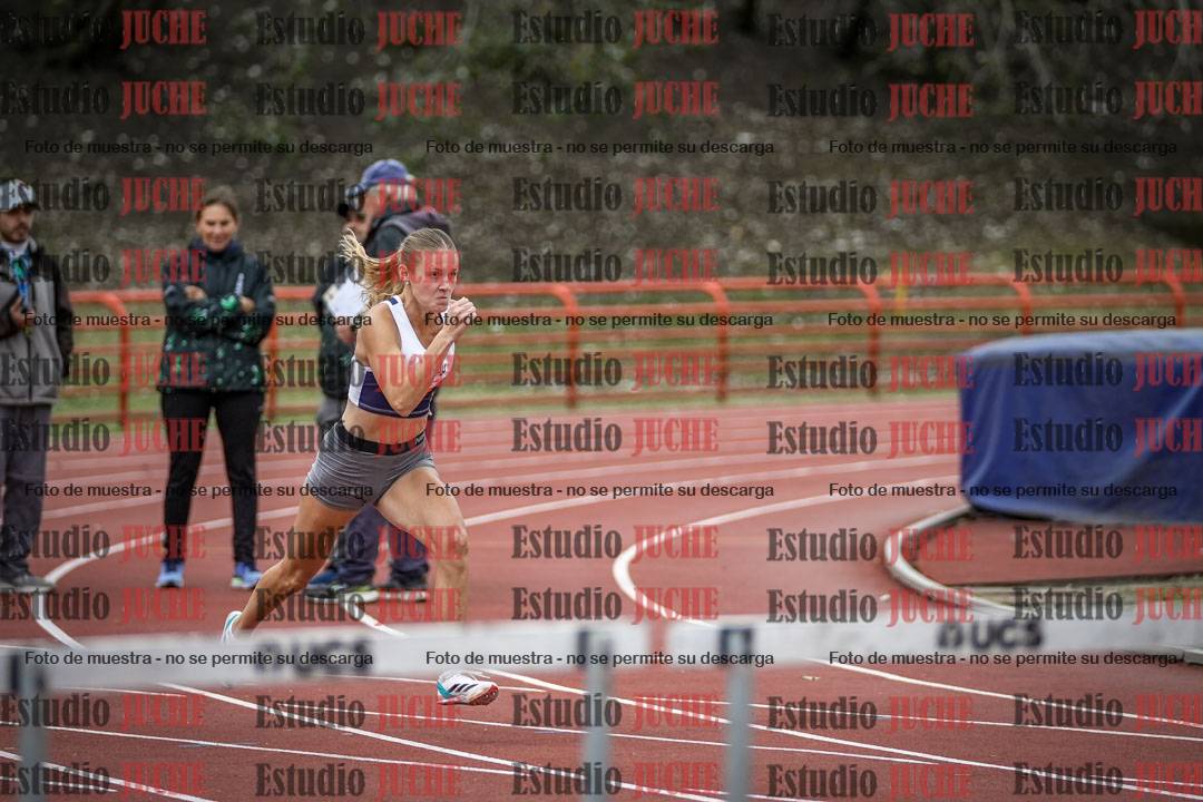 Fotos de los 100 m con vallas de mujeres