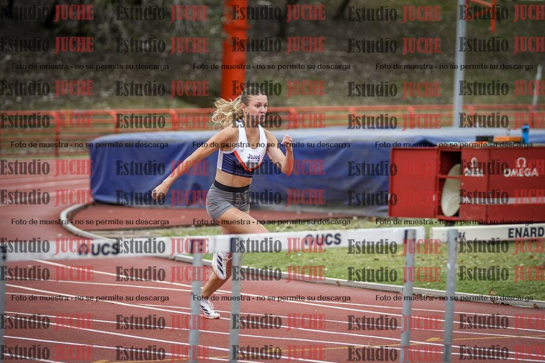 Fotos de los 100 m con vallas de mujeres