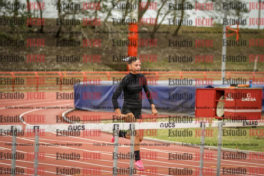 Fotos de los 100 m con vallas de mujeres