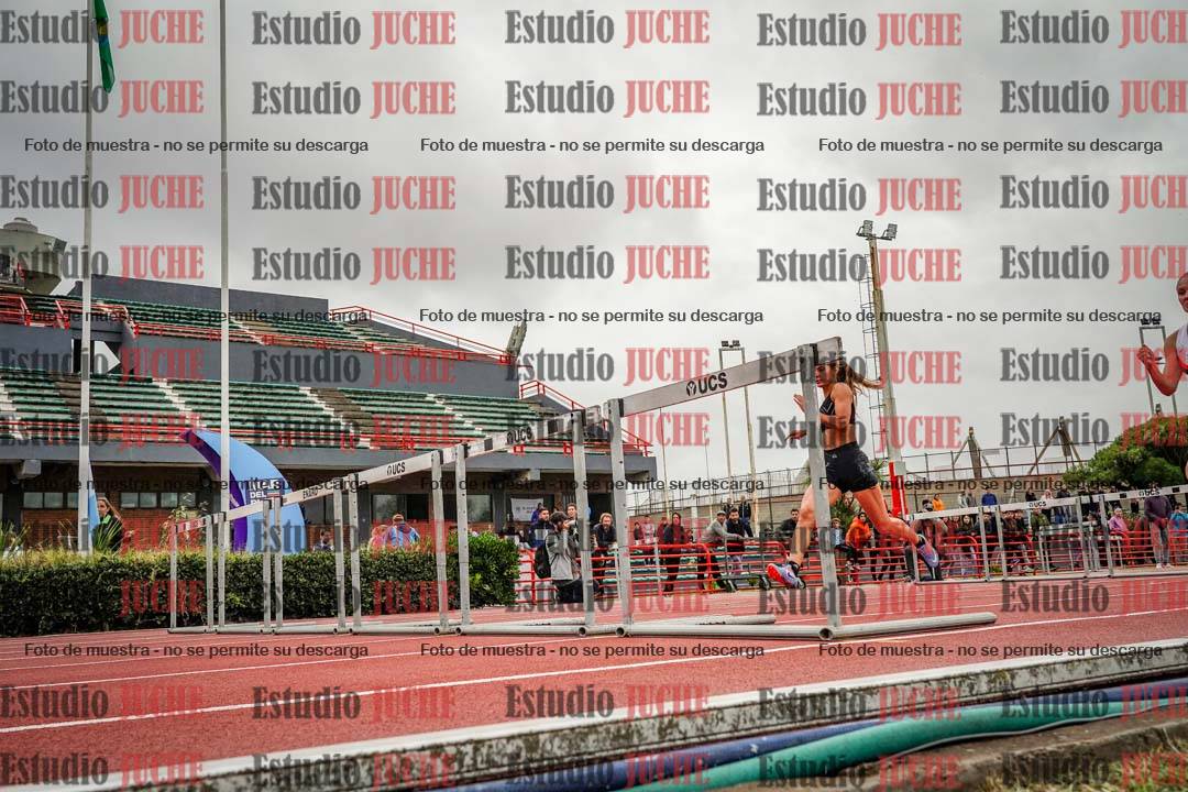 Fotos de los 100 m con vallas de mujeres