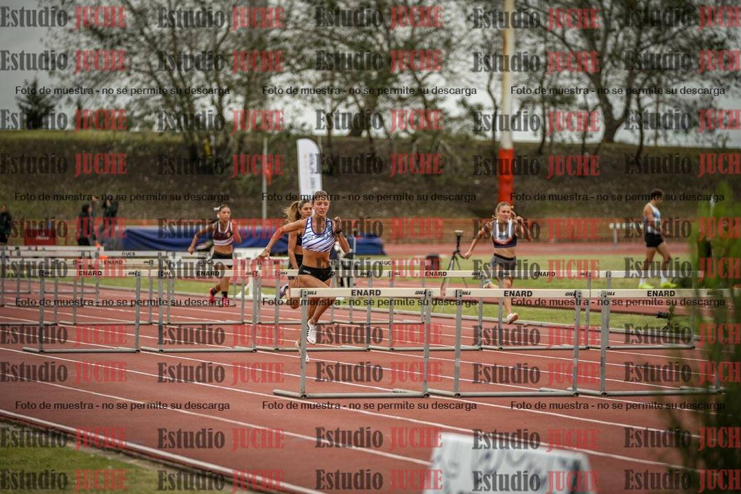 Fotos de los 100 m con vallas de mujeres