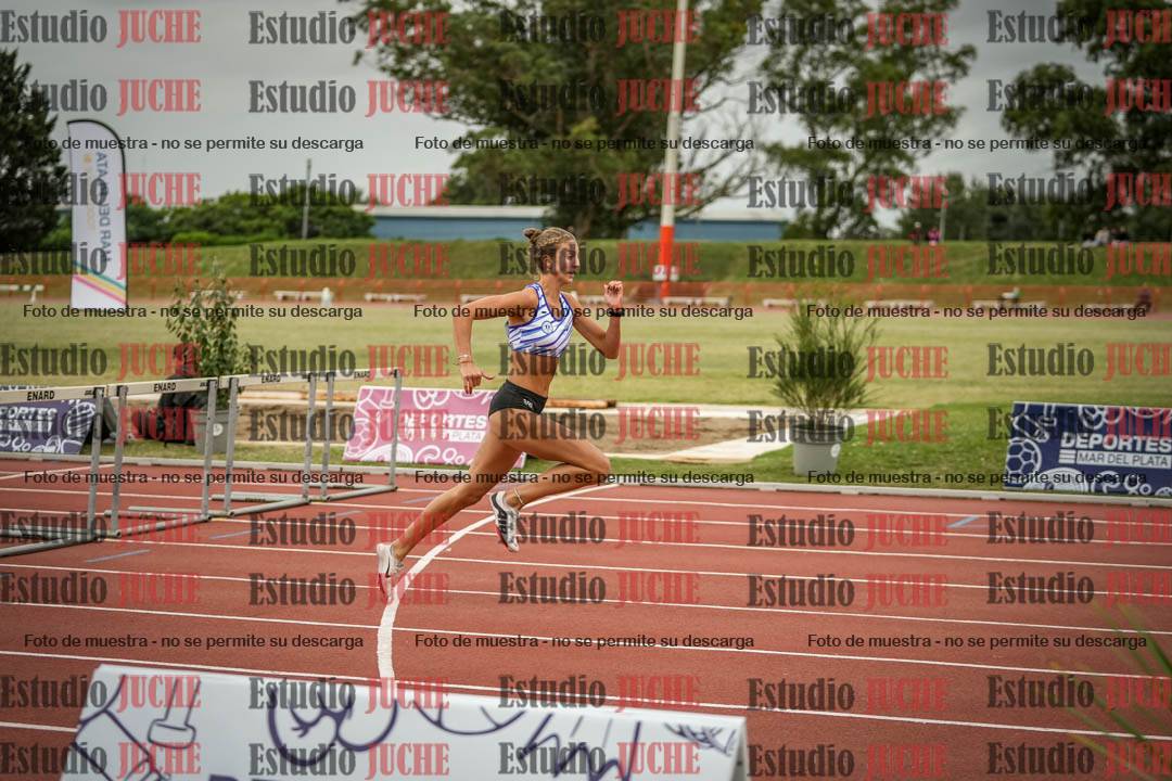 Fotos de los 100 m con vallas de mujeres