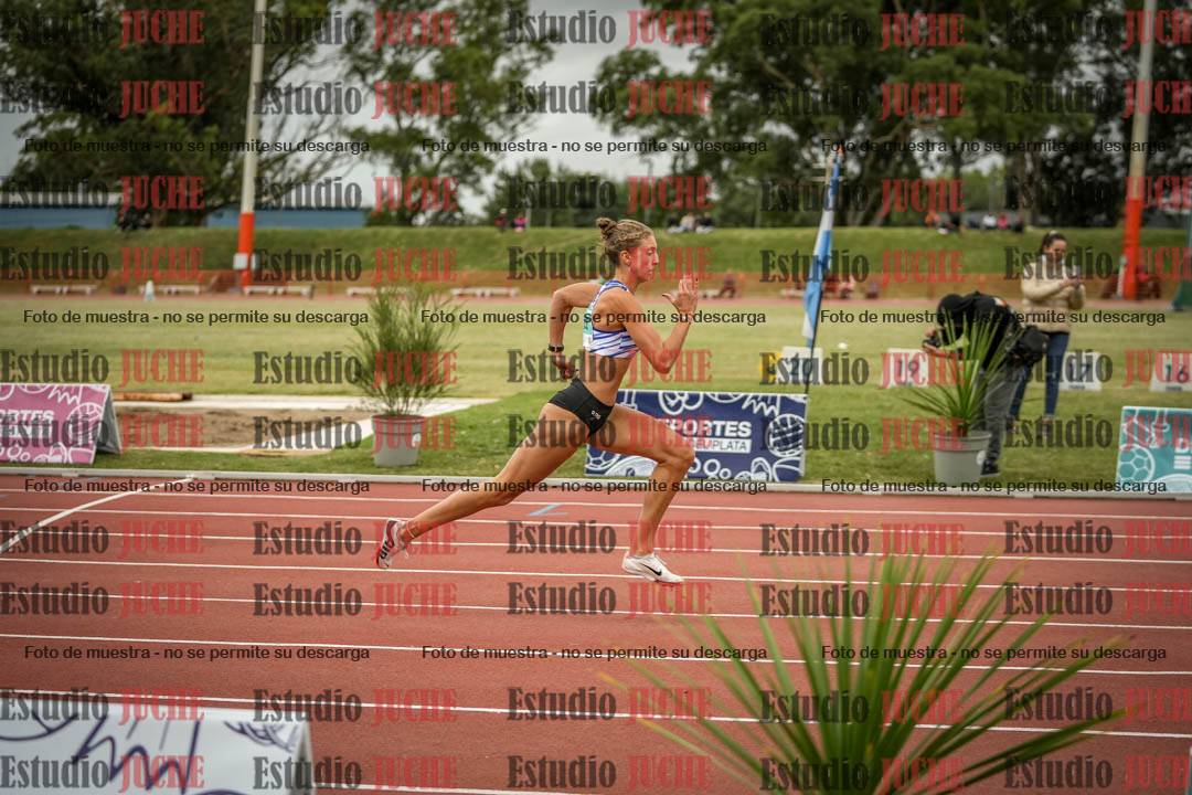 Fotos de los 100 m con vallas de mujeres