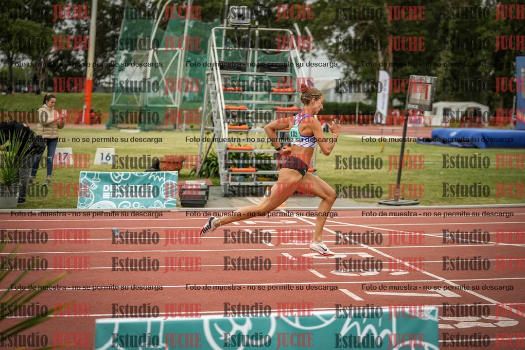 Fotos de los 100 m con vallas de mujeres