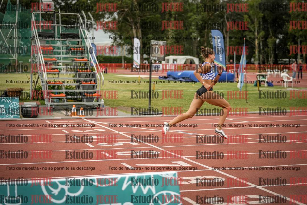 Fotos de los 100 m con vallas de mujeres
