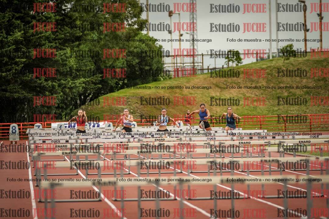 Fotos de los 100 m con vallas de mujeres