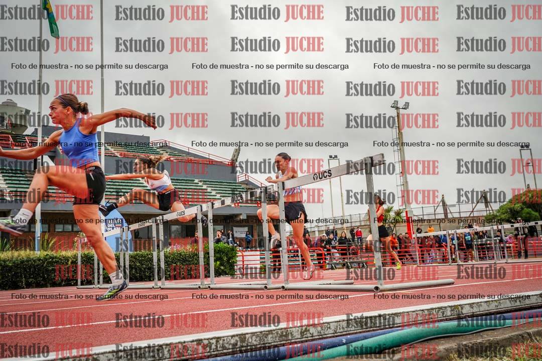 Fotos de los 100 m con vallas de mujeres