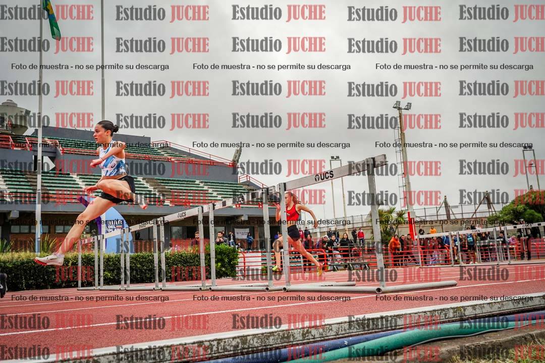 Fotos de los 100 m con vallas de mujeres