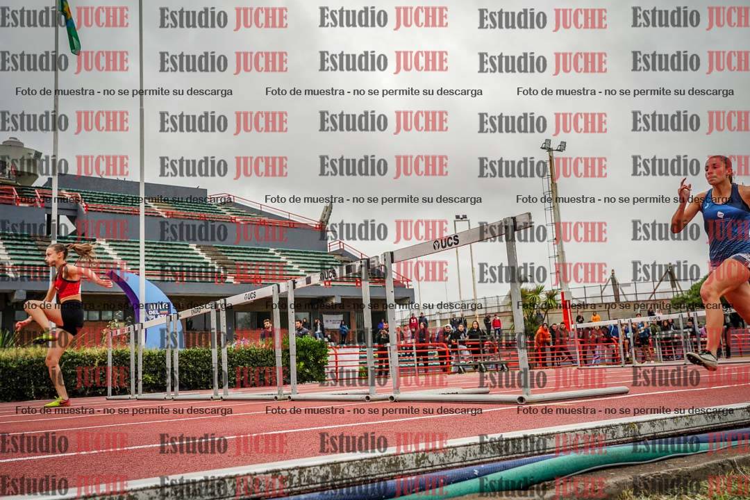 Fotos de los 100 m con vallas de mujeres