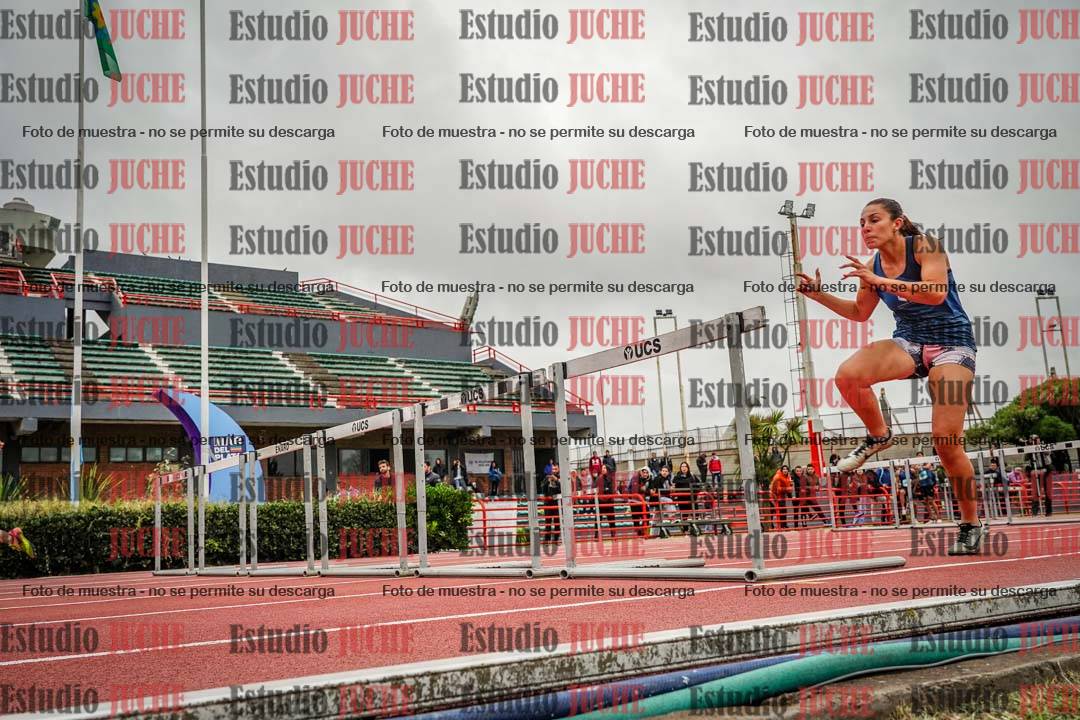 Fotos de los 100 m con vallas de mujeres