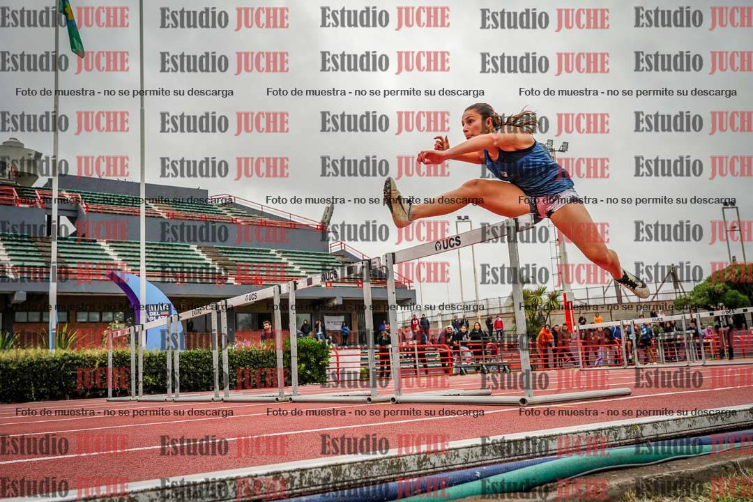 Fotos de los 100 m con vallas de mujeres