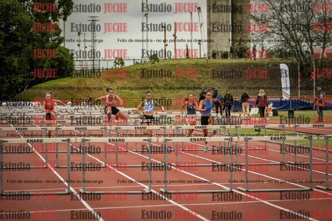 Fotos de los 100 m con vallas de mujeres