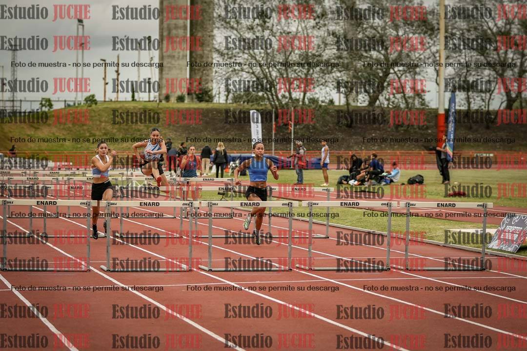 Fotos de los 100 m con vallas de mujeres