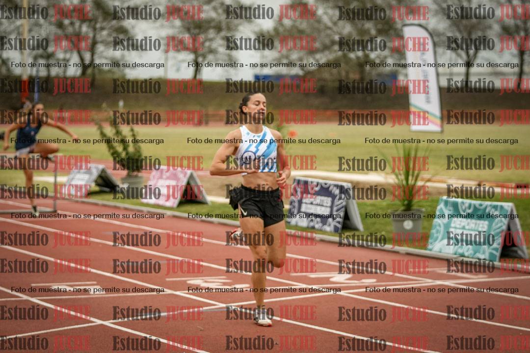 Fotos de los 100 m con vallas de mujeres