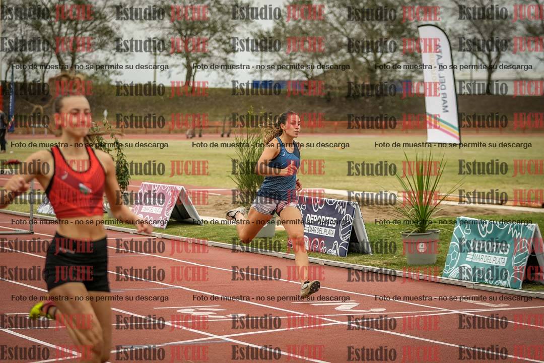 Fotos de los 100 m con vallas de mujeres