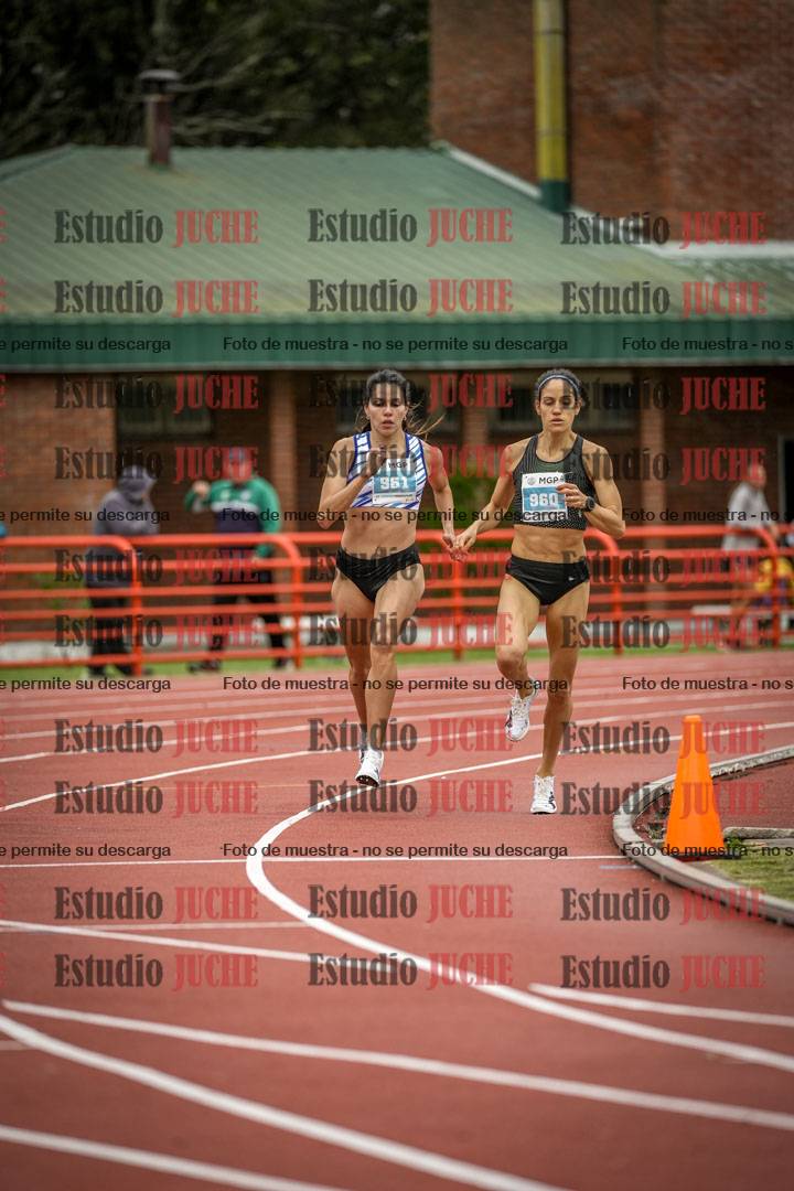 Fotos de los 1500 m llanos de mujeres