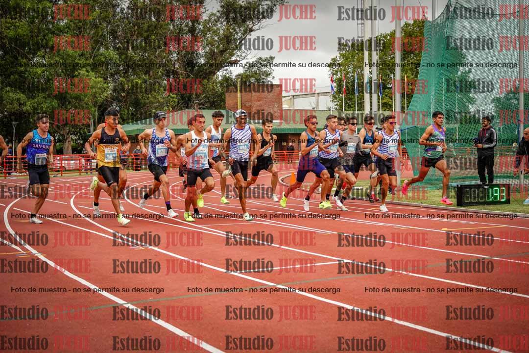 Fotos de los 1500 m llanos de varones
