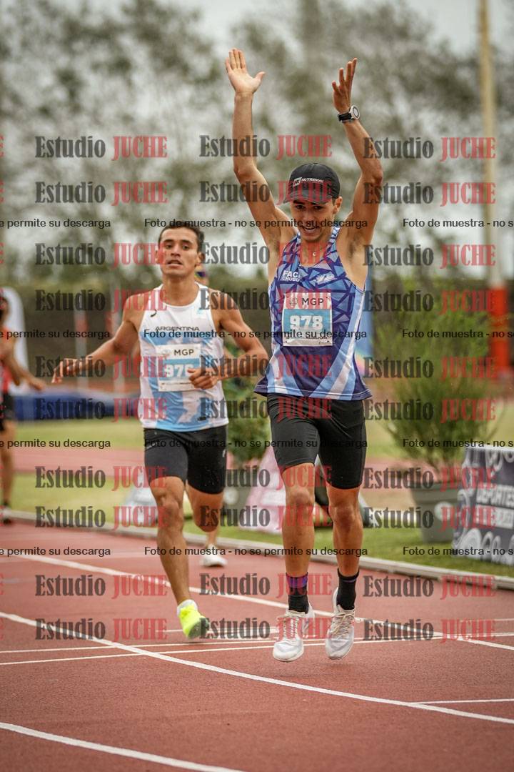 Fotos de los 1500 m llanos de varones