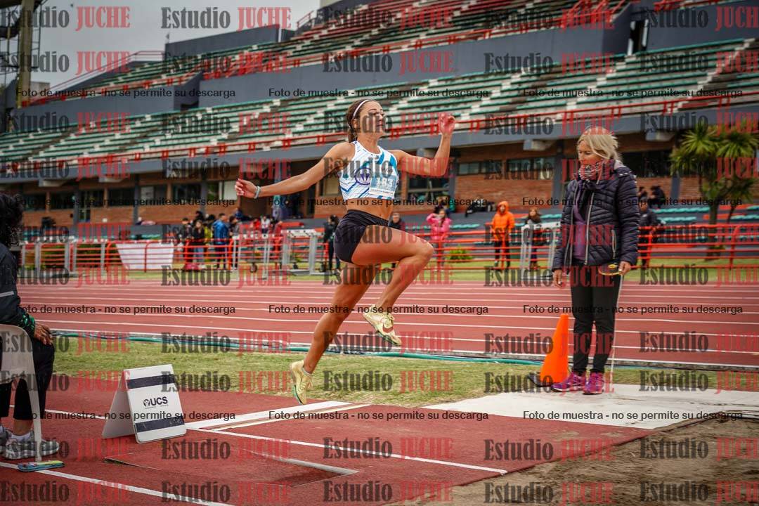 Fotos del salto en largo de mujeres - heptatlón 5