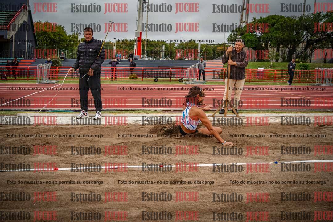 Fotos del salto en largo de mujeres - heptatlón 5