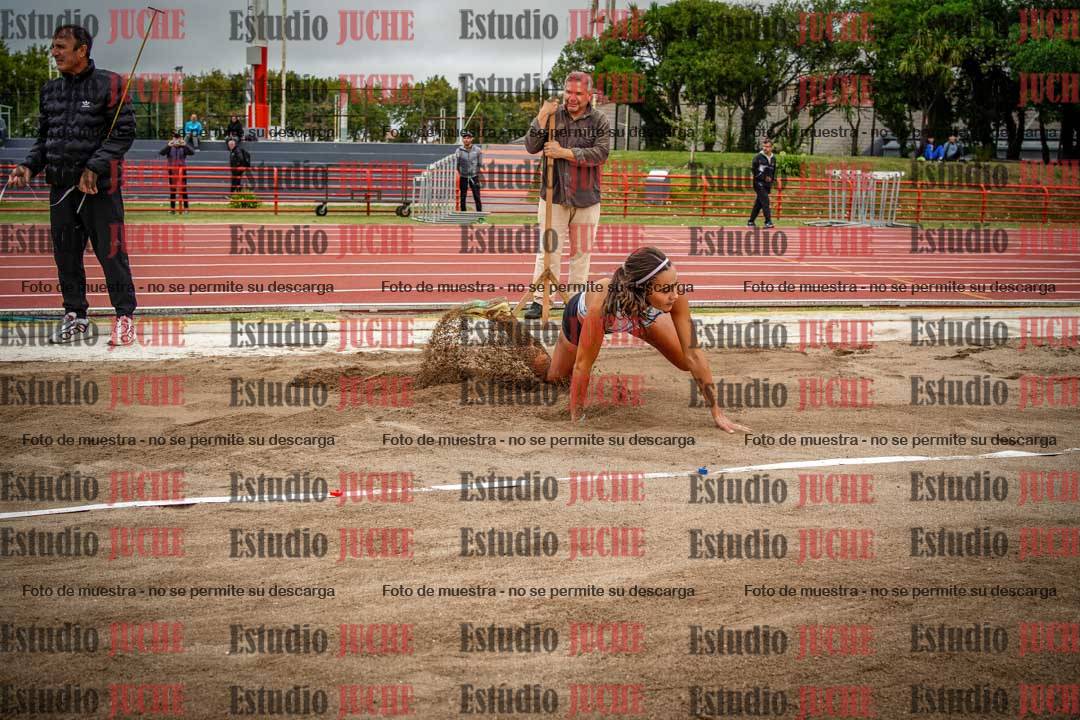 Fotos del salto en largo de mujeres - heptatlón 5