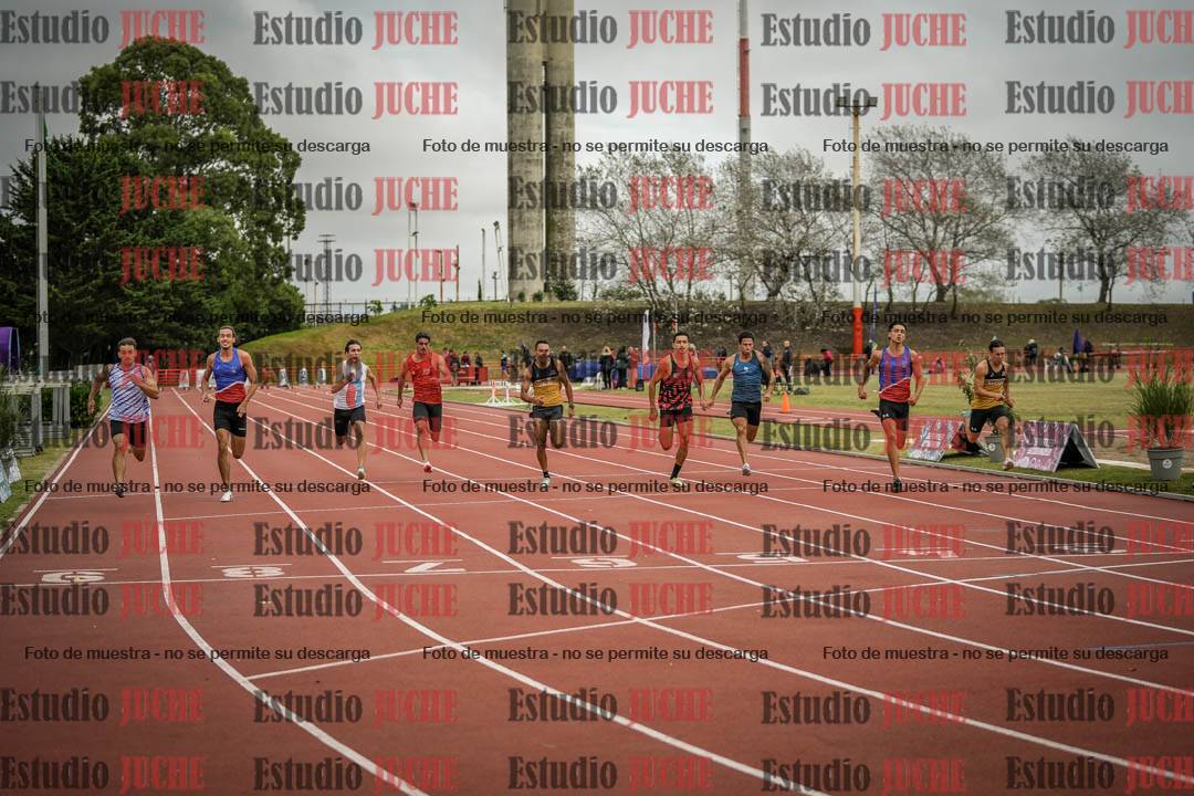 Fotos de los 100 m llanos de varones