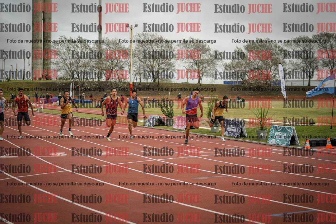 Fotos de los 100 m llanos de varones