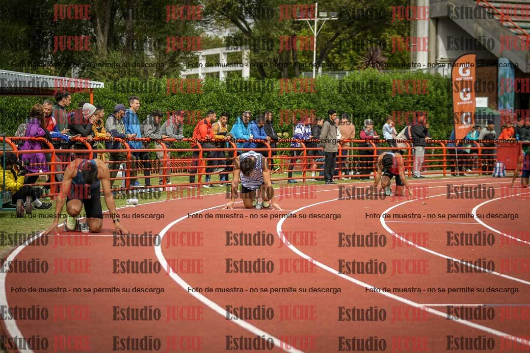 Fotos de los 400 m llanos de varones