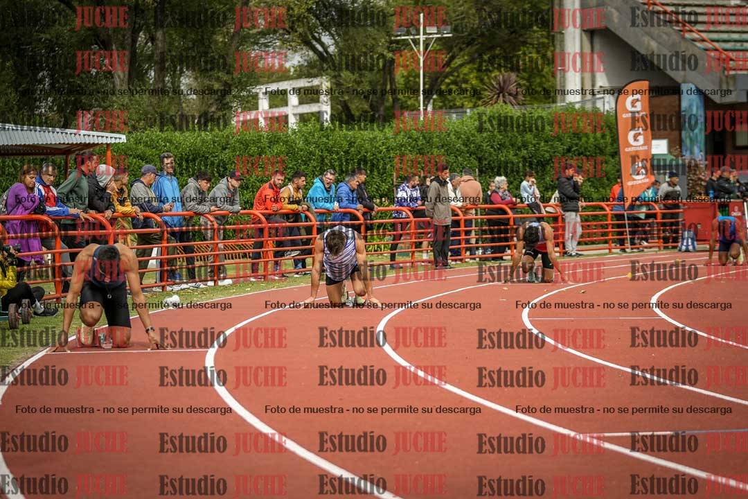 Fotos de los 400 m llanos de varones