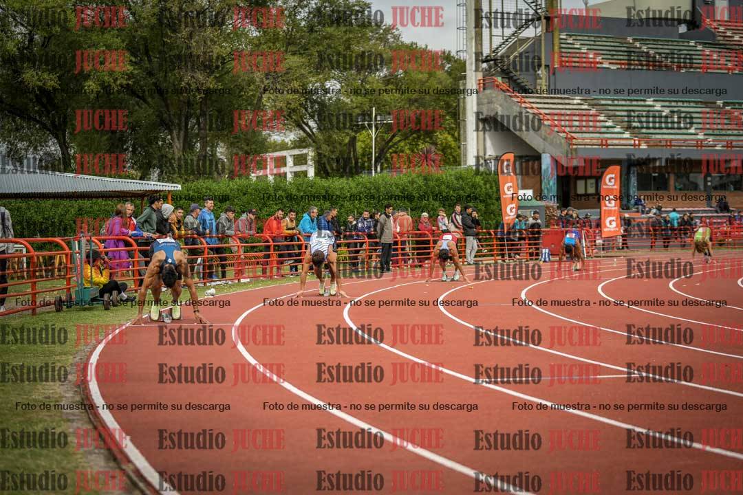 Fotos de los 400 m llanos de varones