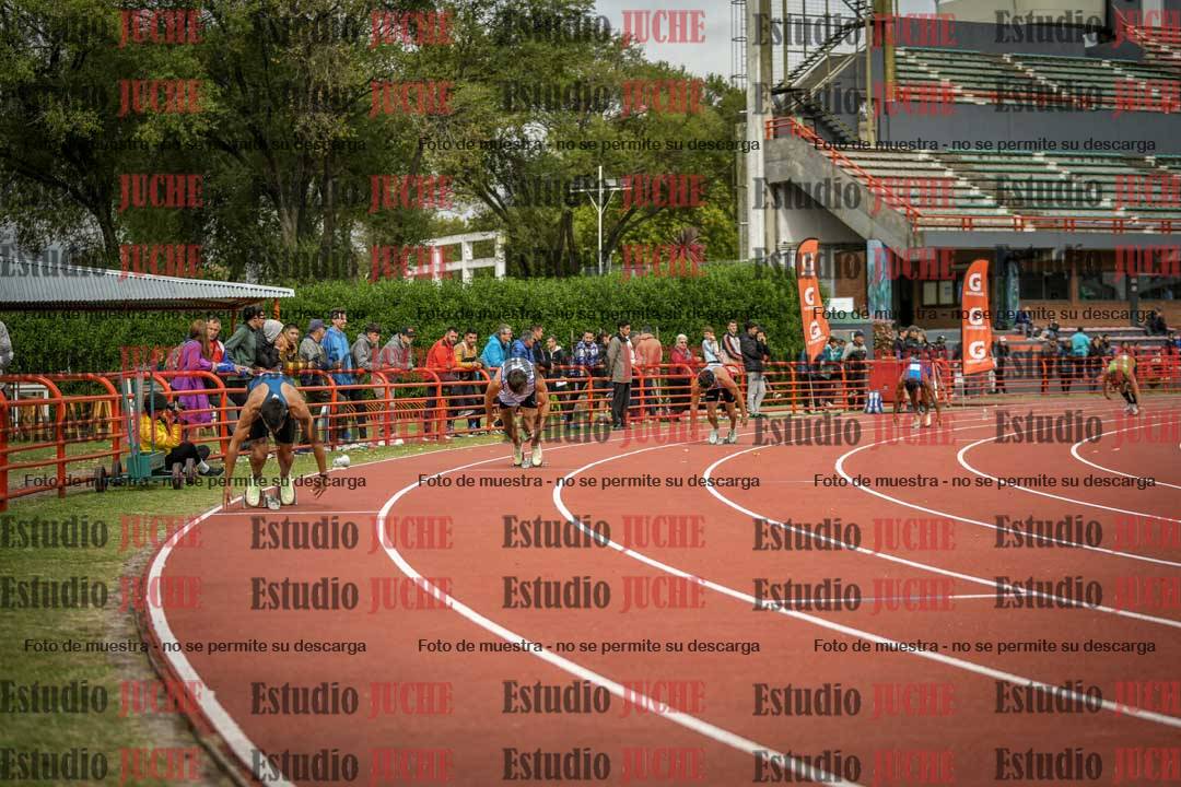 Fotos de los 400 m llanos de varones