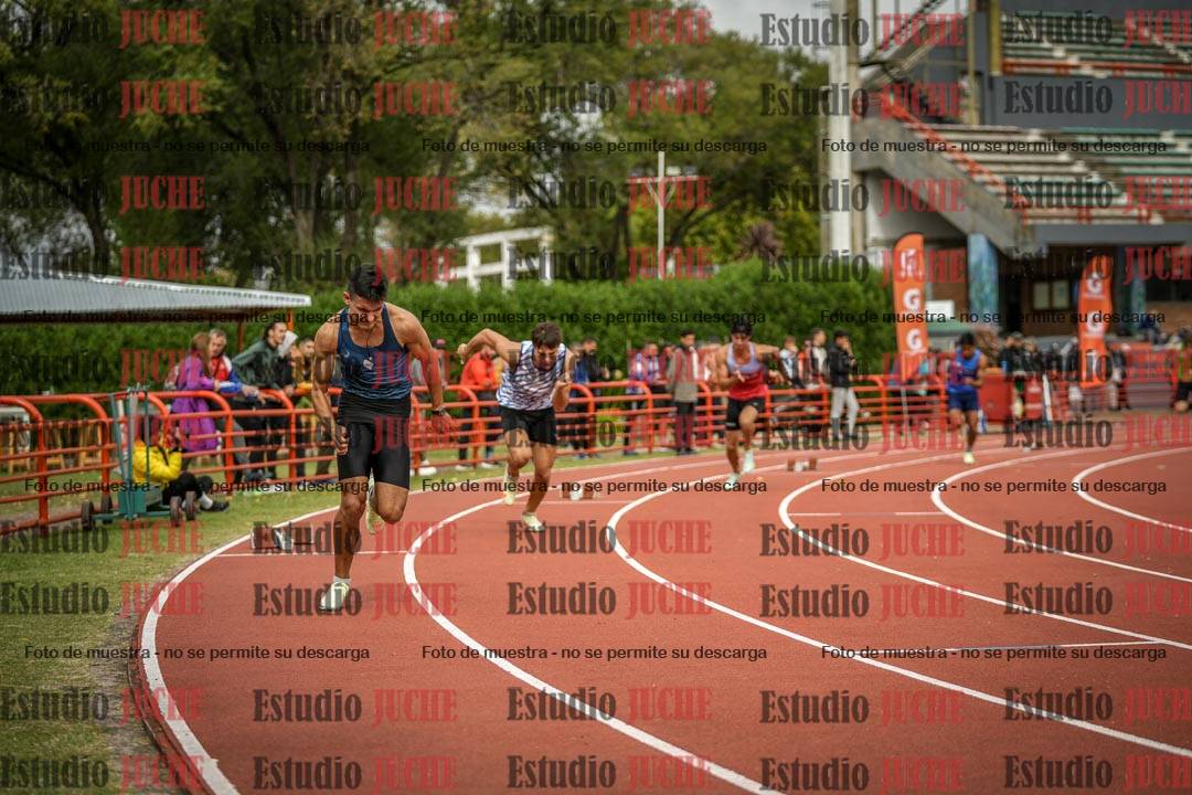 Fotos de los 400 m llanos de varones