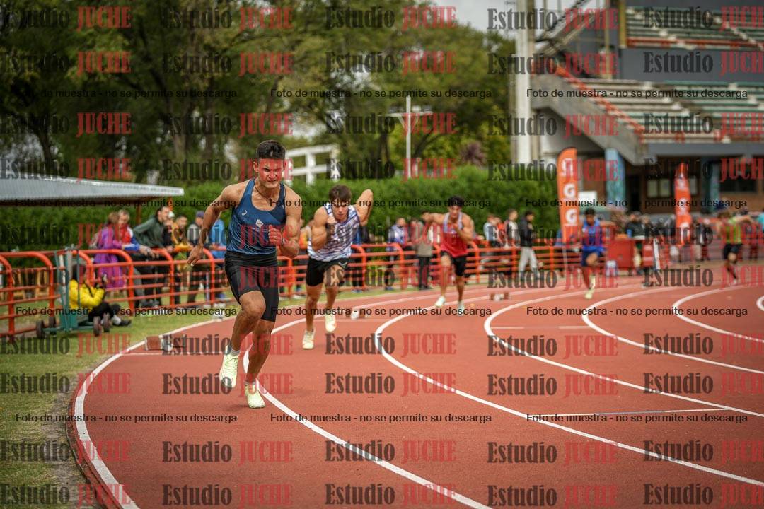 Fotos de los 400 m llanos de varones