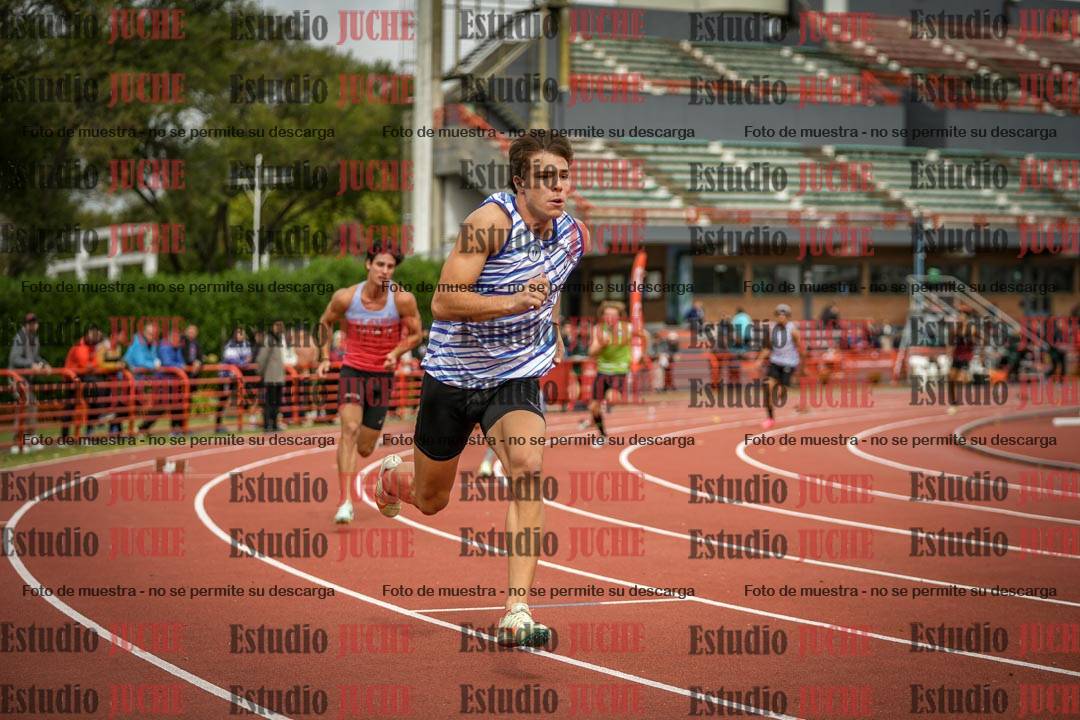 Fotos de los 400 m llanos de varones