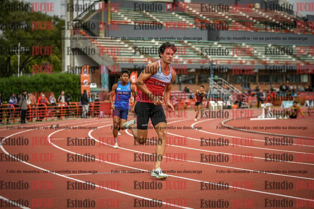 Fotos de los 400 m llanos de varones