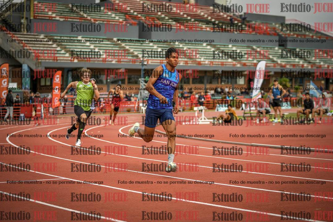 Fotos de los 400 m llanos de varones