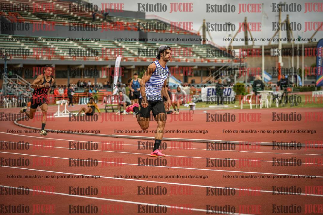 Fotos de los 400 m llanos de varones