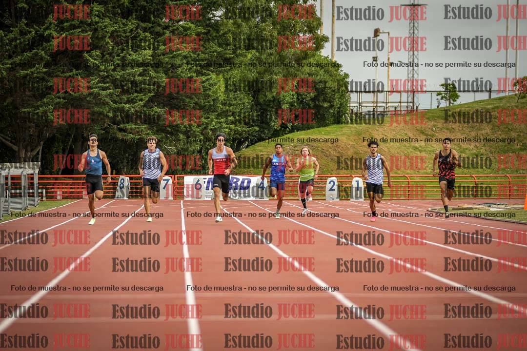 Fotos de los 400 m llanos de varones
