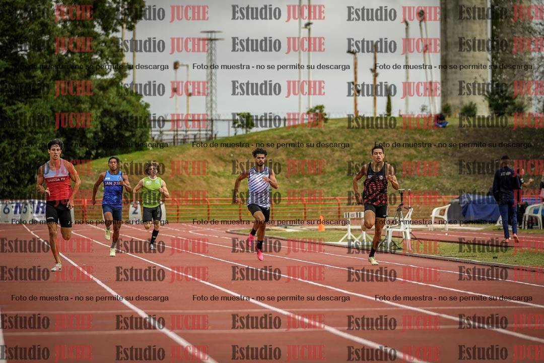 Fotos de los 400 m llanos de varones