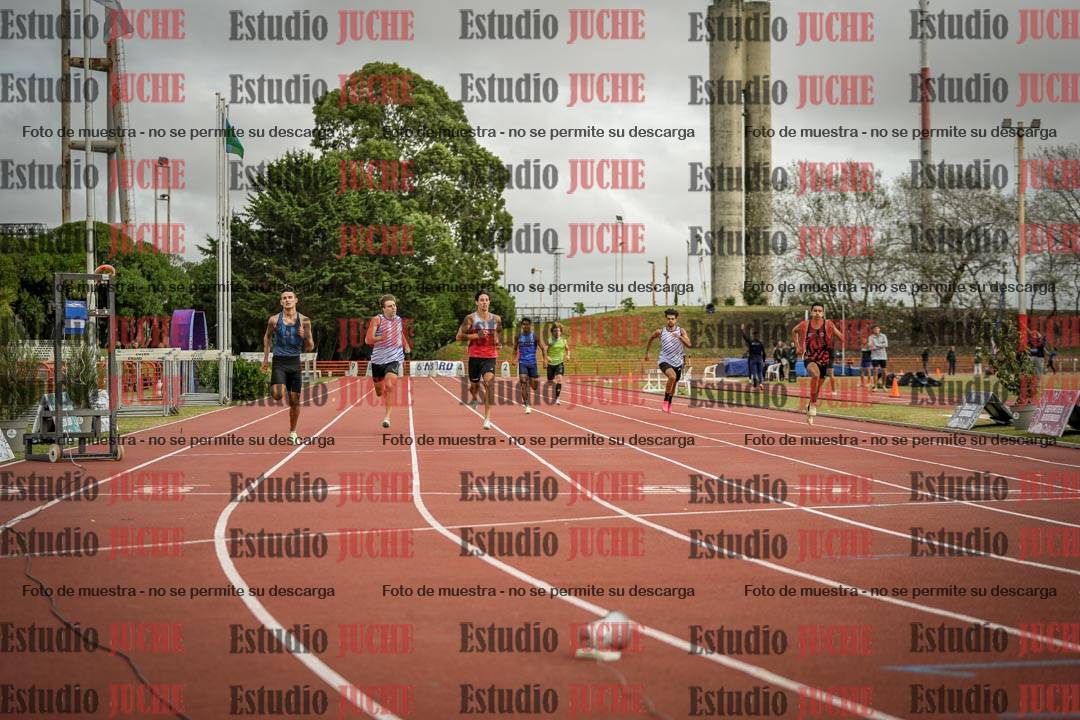 Fotos de los 400 m llanos de varones