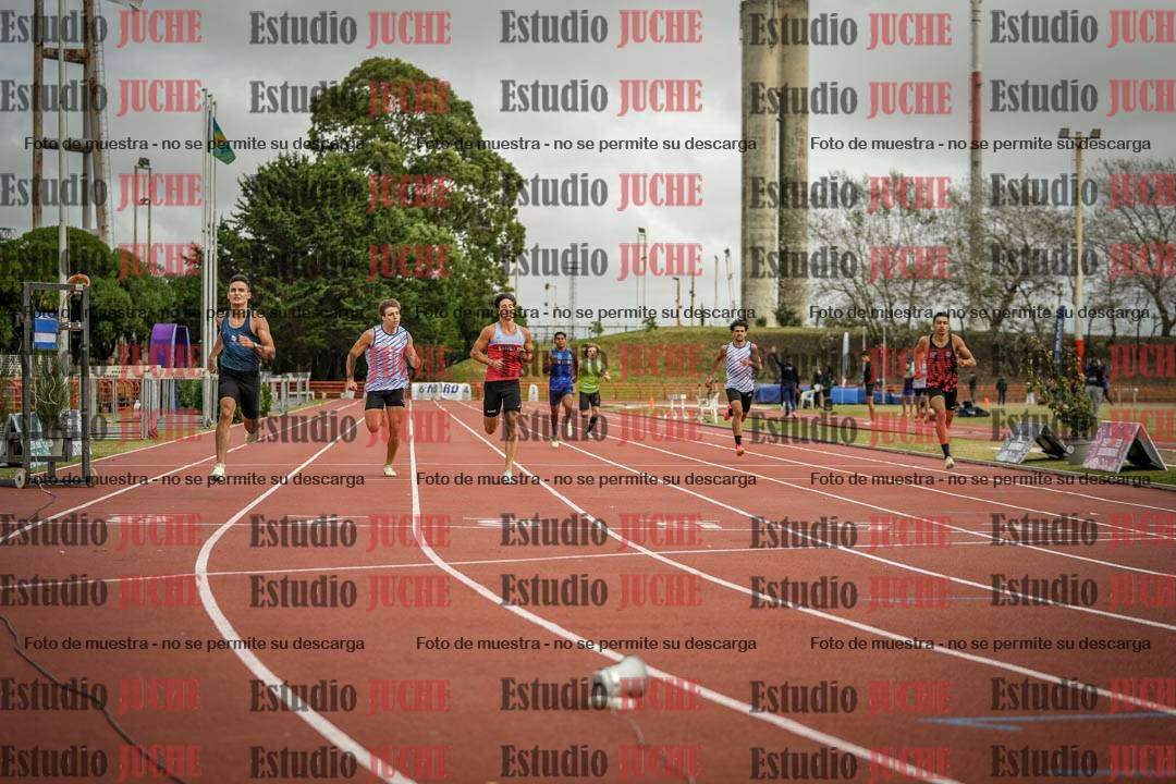 Fotos de los 400 m llanos de varones