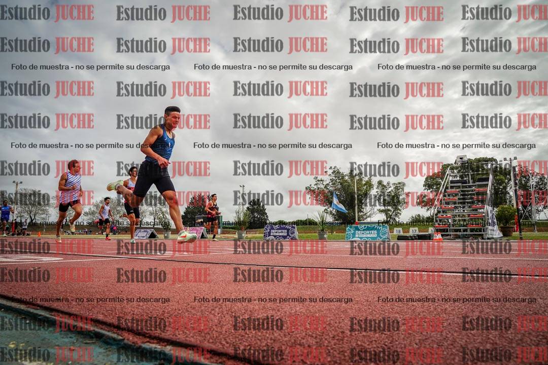 Fotos de los 400 m llanos de varones