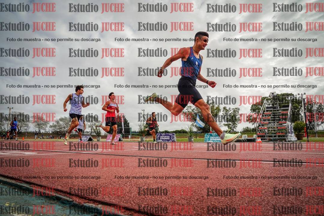 Fotos de los 400 m llanos de varones