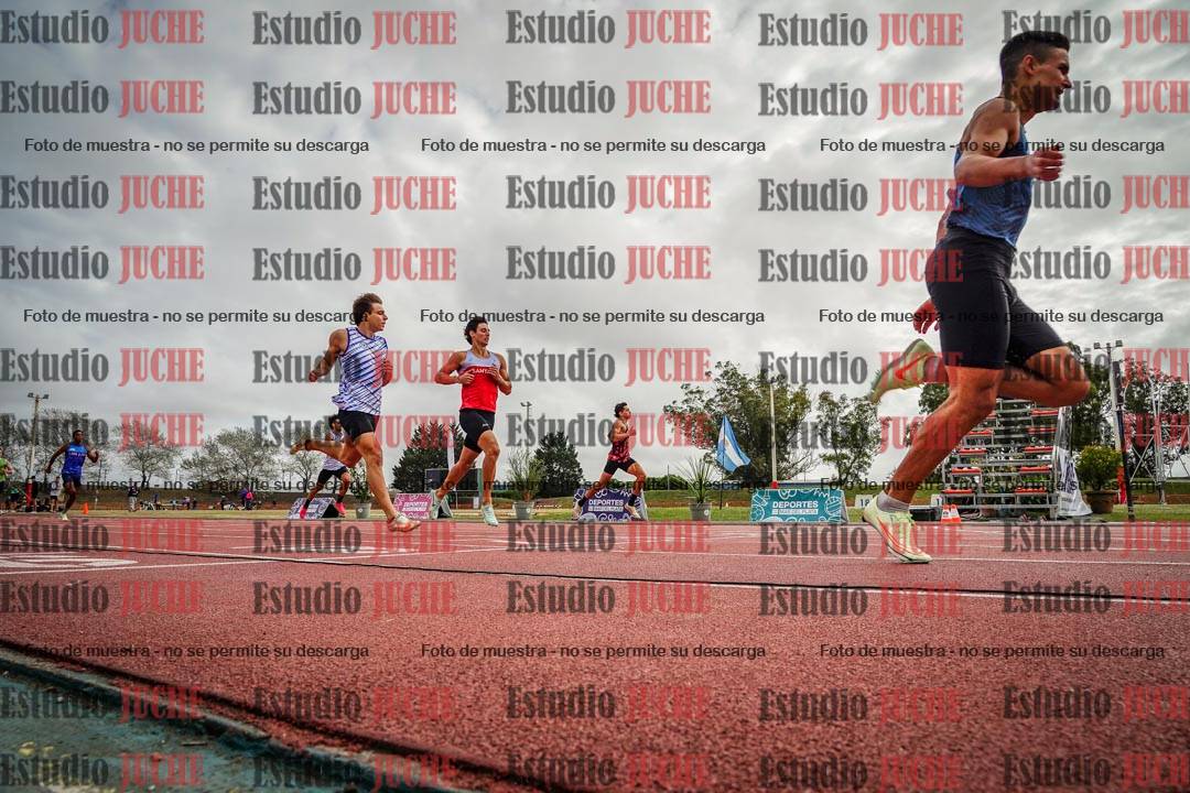 Fotos de los 400 m llanos de varones