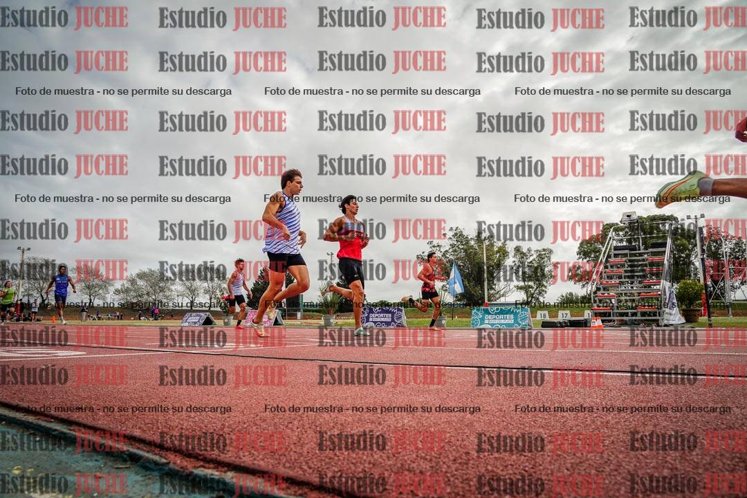 Fotos de los 400 m llanos de varones