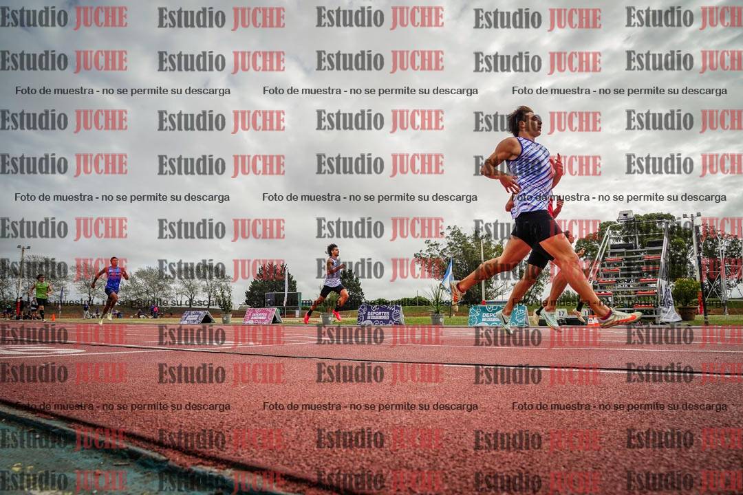 Fotos de los 400 m llanos de varones